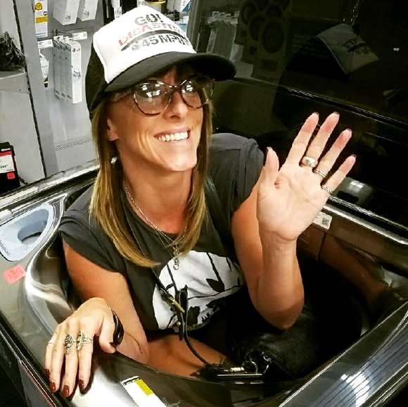 Meet your Posher, Allyssa - Picture 1 of 1